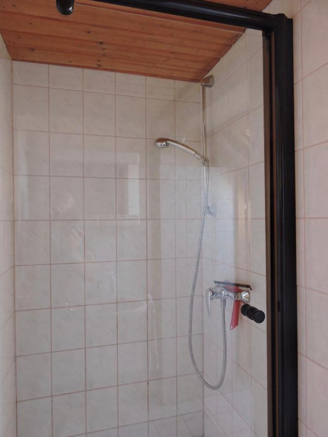 Apartmán Grosses Ferienhaus Plattensee Balaton - Nyaralo Haz 6 Szobaval, 5 Fuerdoszobaval, 3000 Nm Szolad Exteriér fotografie