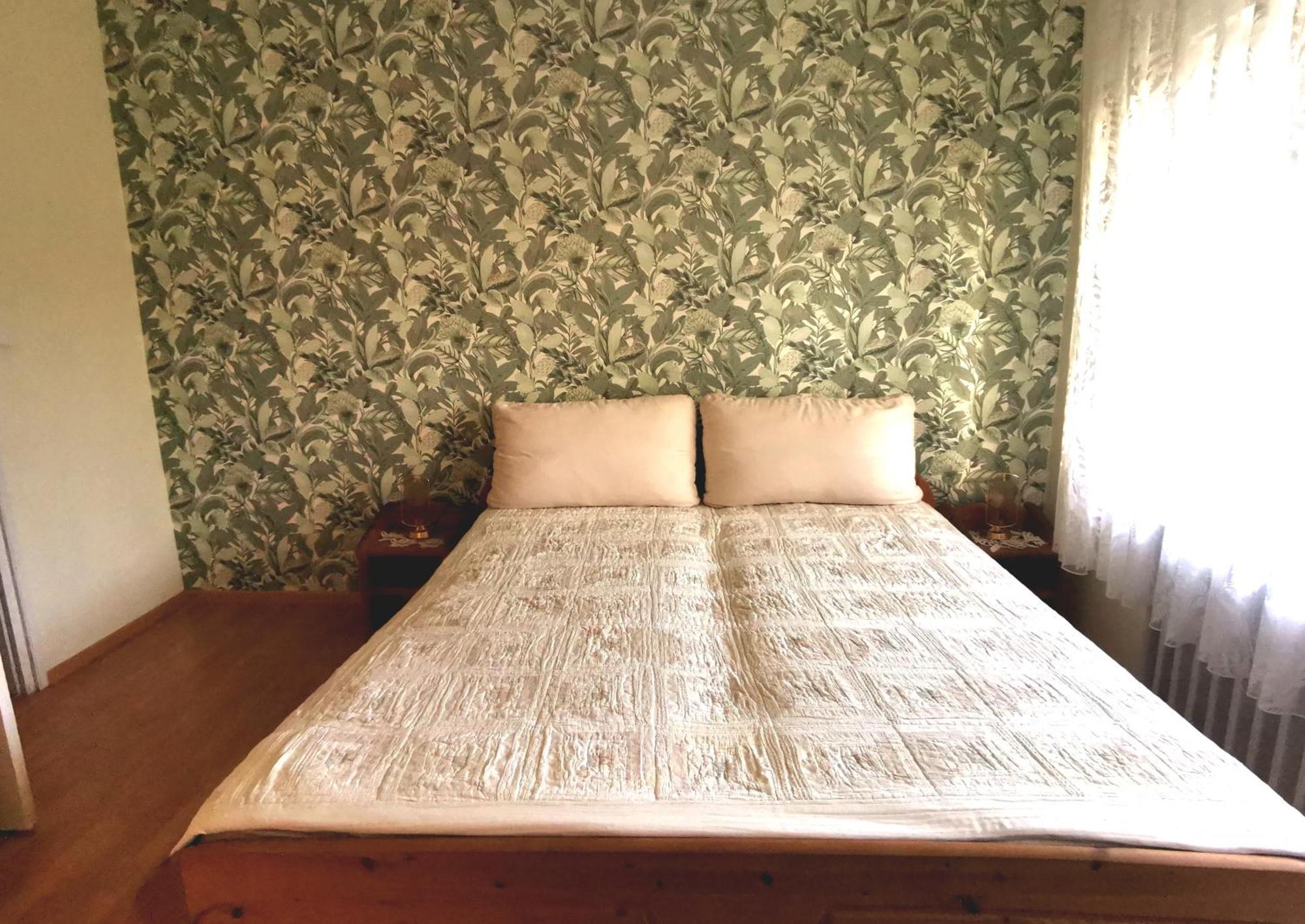 Apartmán Grosses Ferienhaus Plattensee Balaton - Nyaralo Haz 6 Szobaval, 5 Fuerdoszobaval, 3000 Nm Szolad Exteriér fotografie