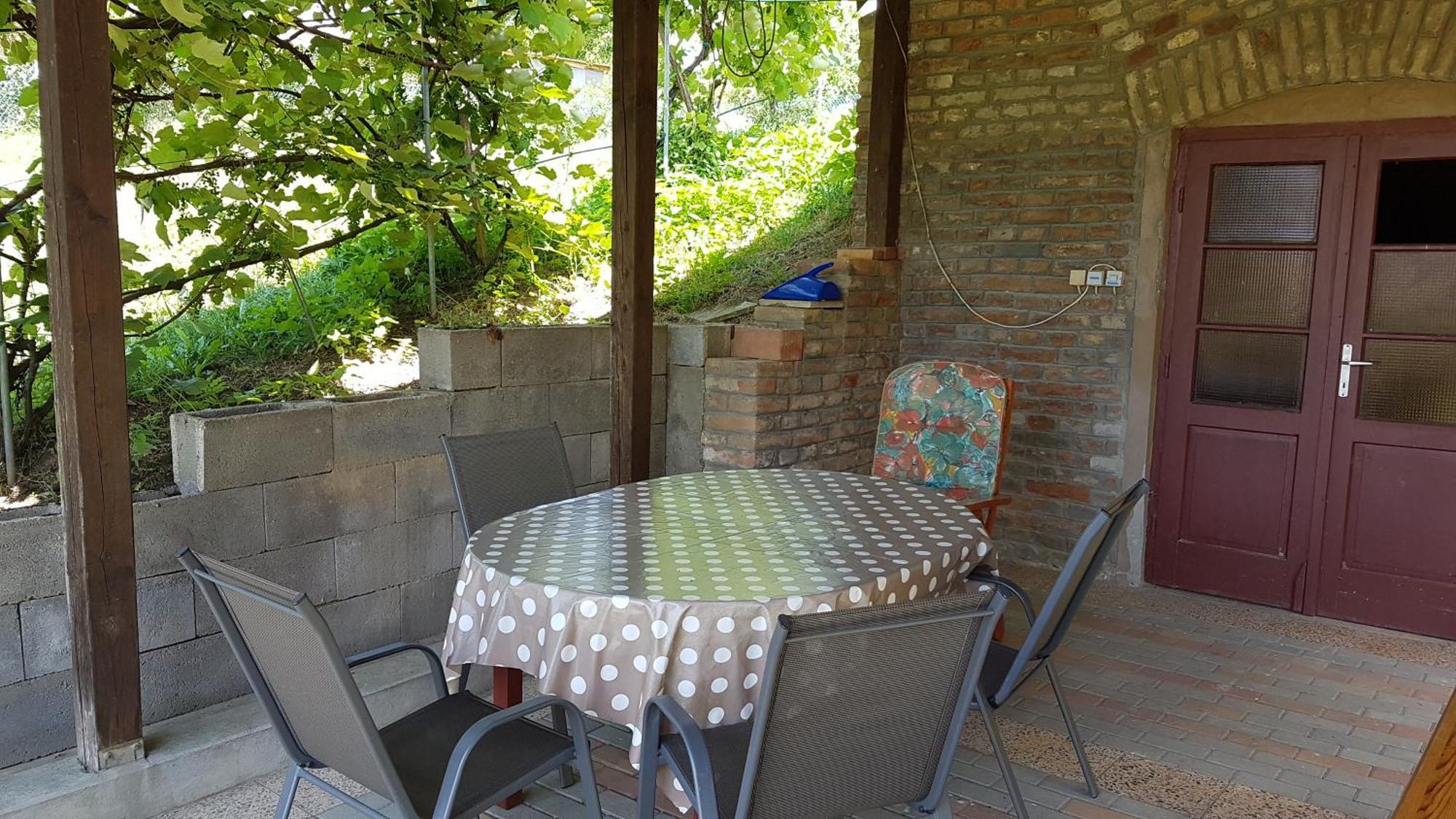 Apartmán Grosses Ferienhaus Plattensee Balaton - Nyaralo Haz 6 Szobaval, 5 Fuerdoszobaval, 3000 Nm Szolad Exteriér fotografie